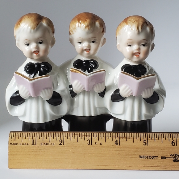 3 Choir Boys Singing Christmas Carols Porcelain Figurine Vintage from Japan - Picture 9 of 9